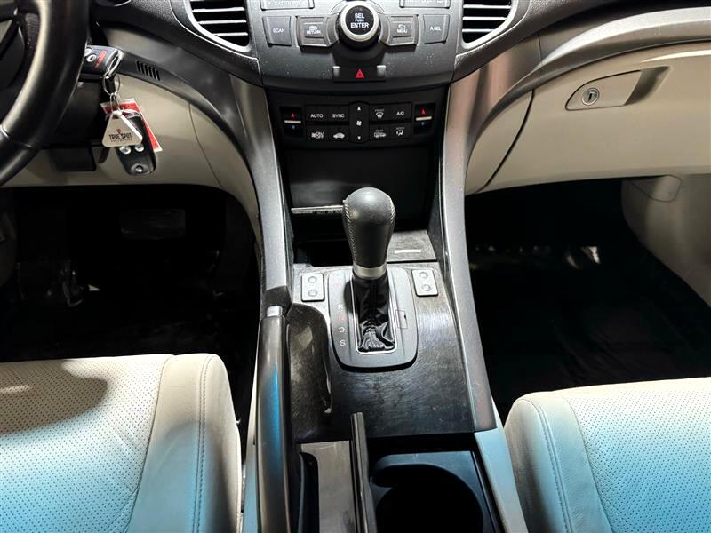Acura TSX 5-Speed AT with Tech Package 2011