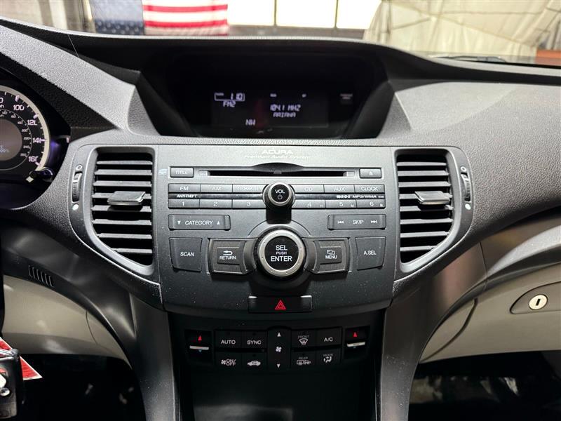 Acura TSX 5-Speed AT with Tech Package 2011