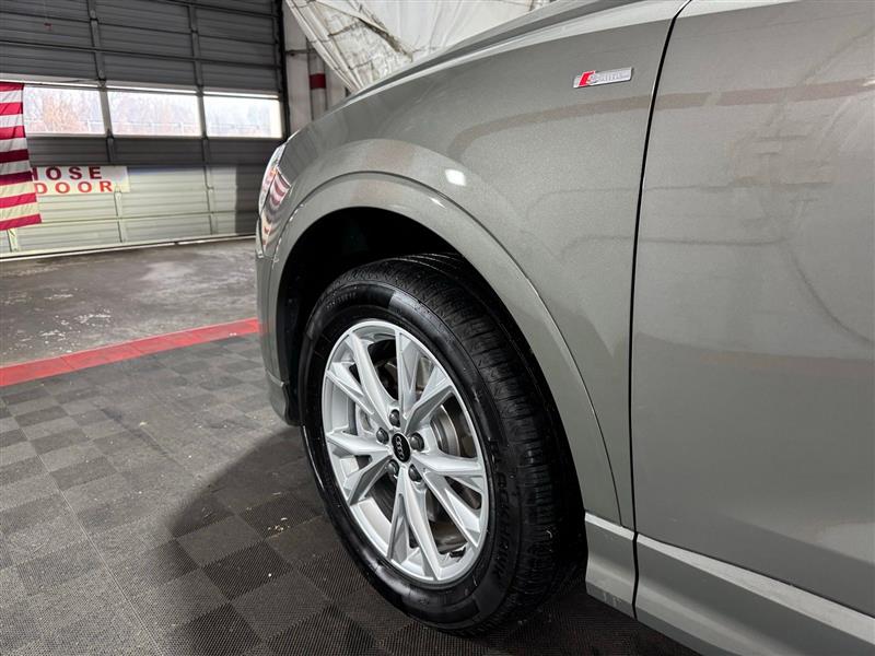 Audi Q3 S line Premium quattro 2023