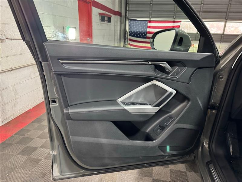 Audi Q3 S line Premium quattro 2023