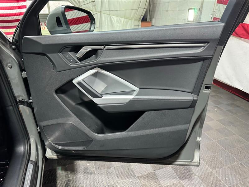 Audi Q3 S line Premium quattro 2023