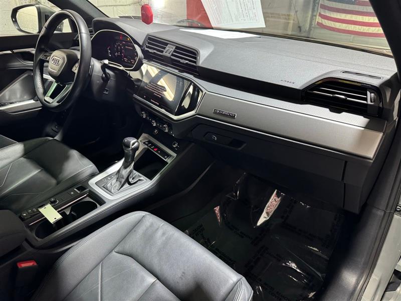 Audi Q3 S line Premium quattro 2023