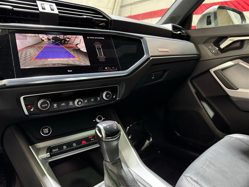 Audi Q3 S line Premium quattro 2023