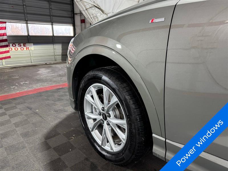 Audi Q3 S line Premium quattro 2023