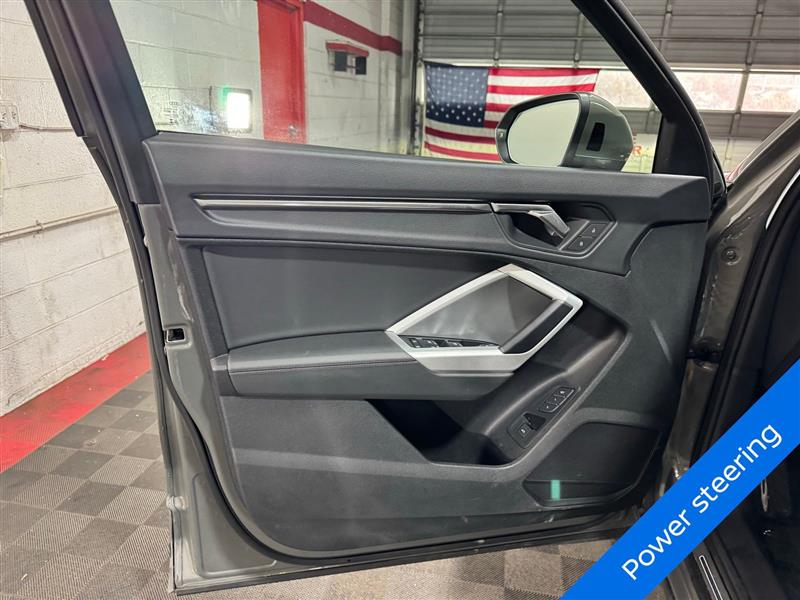 Audi Q3 S line Premium quattro 2023