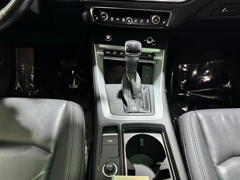 Audi Q3 S line Premium quattro 2023