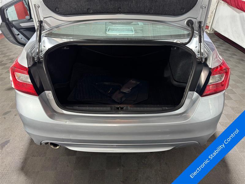 Subaru Legacy 2.5i Premium 2016