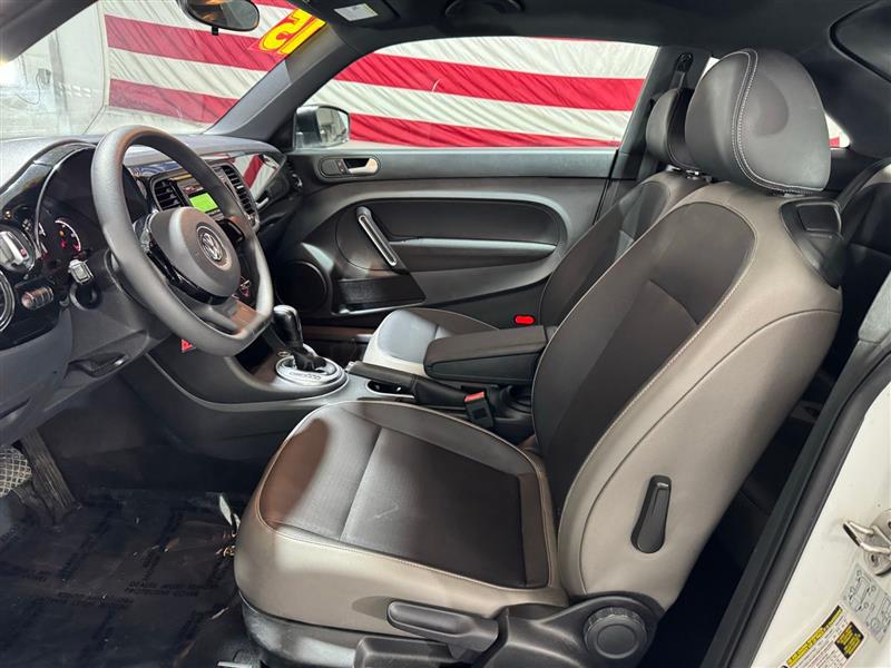 Volkswagen Beetle 1.8T Classic 2015