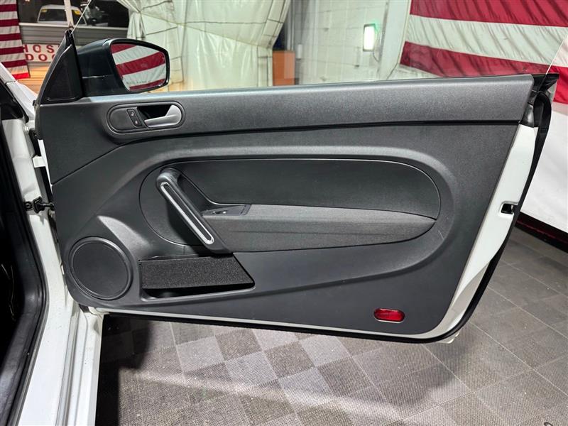 Volkswagen Beetle 1.8T Classic 2015