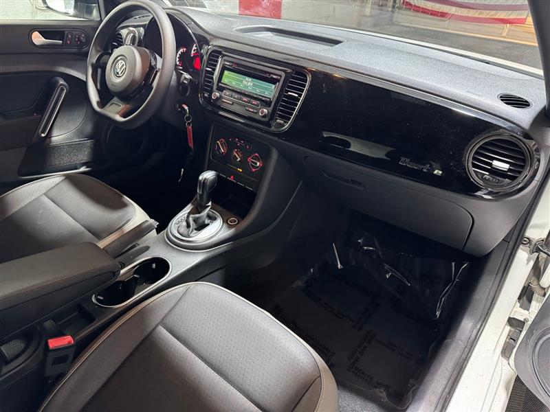 Volkswagen Beetle 1.8T Classic 2015