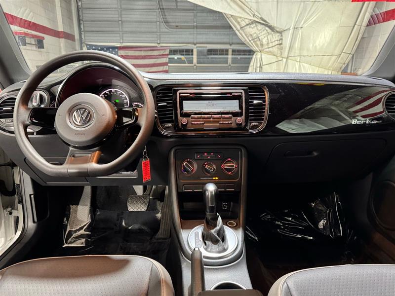 Volkswagen Beetle 1.8T Classic 2015