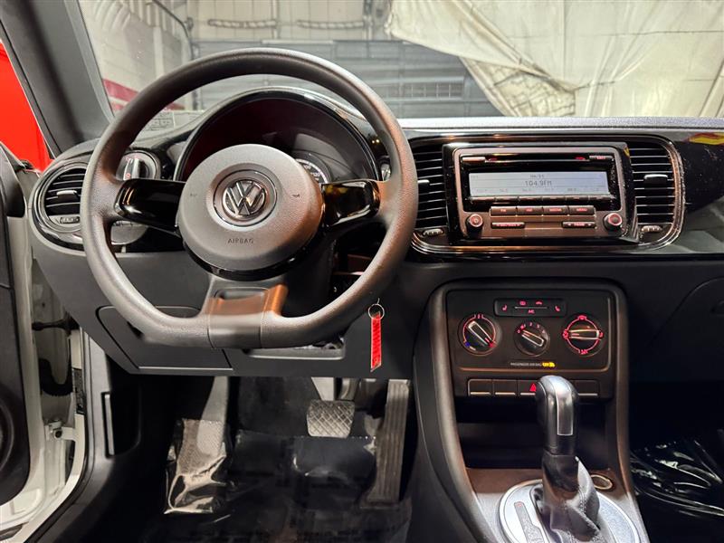 Volkswagen Beetle 1.8T Classic 2015