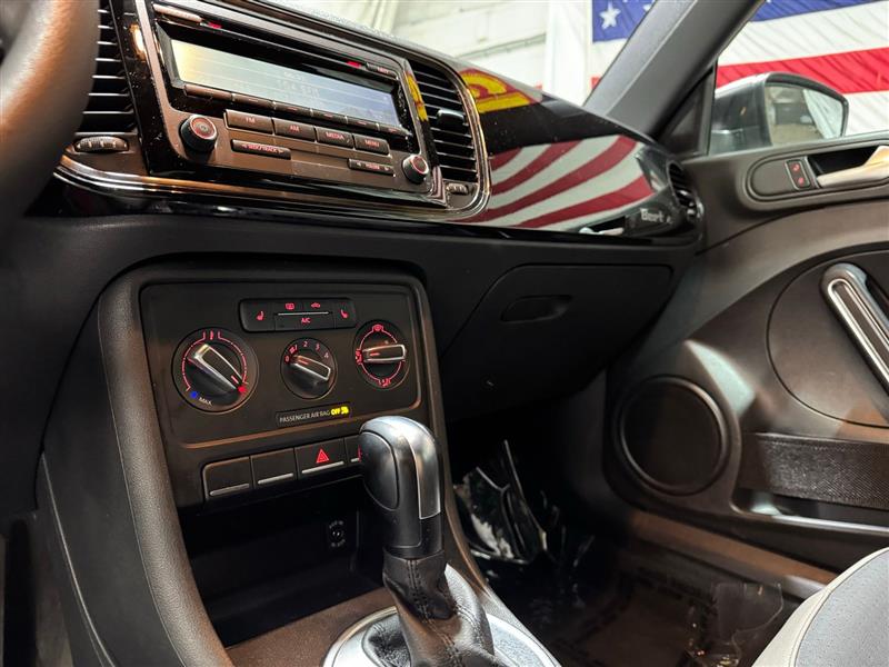 Volkswagen Beetle 1.8T Classic 2015