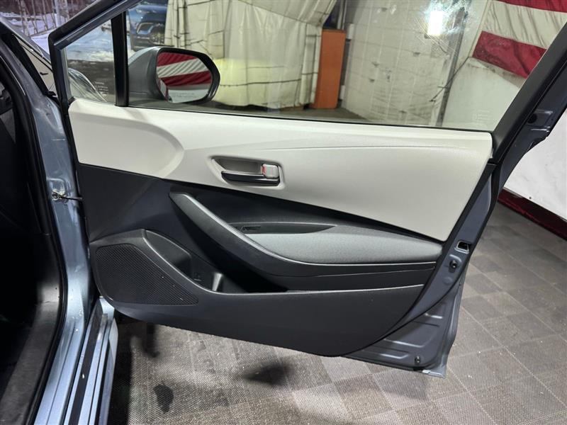 Toyota Corolla LE 2022