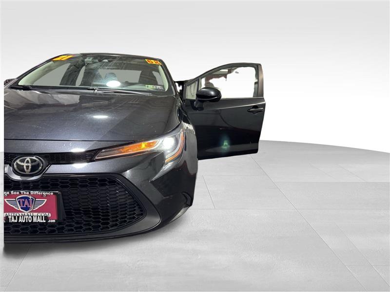 Toyota Corolla LE 2021