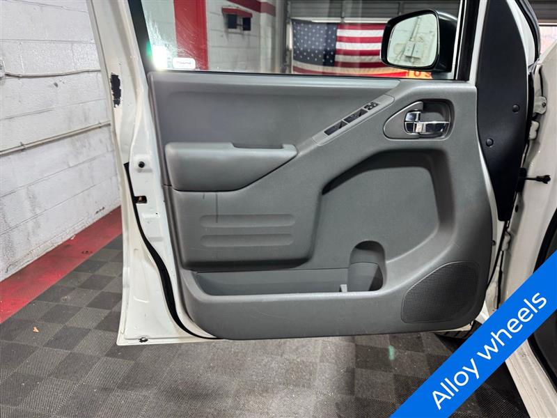 Nissan Frontier SL Crew Cab 5AT 4WD 2017