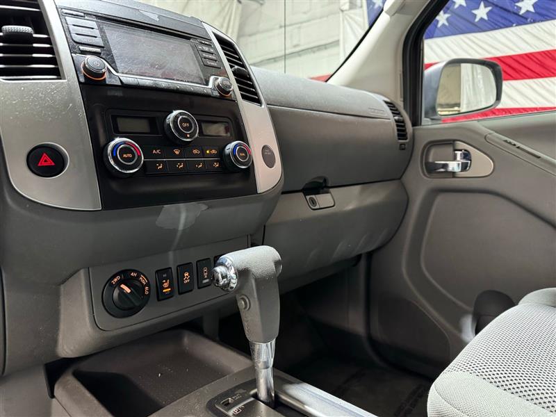 Nissan Frontier SL Crew Cab 5AT 4WD 2017