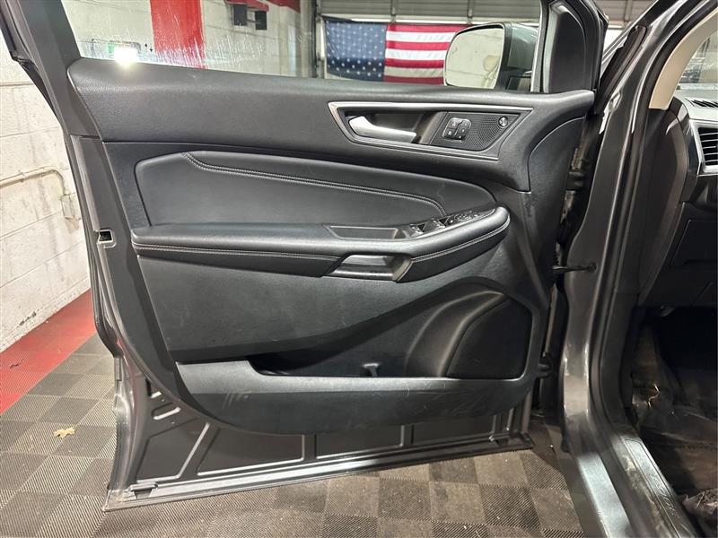 Ford Edge Titanium AWD 2022