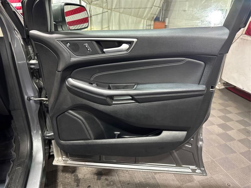 Ford Edge Titanium AWD 2022