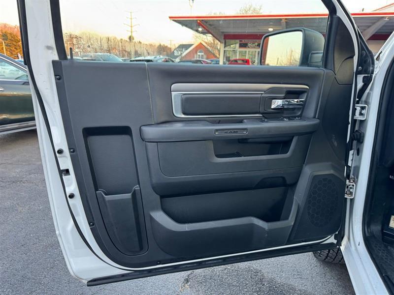 RAM 1500 Classic Tradesman Regular Cab LWB 4WD 2019
