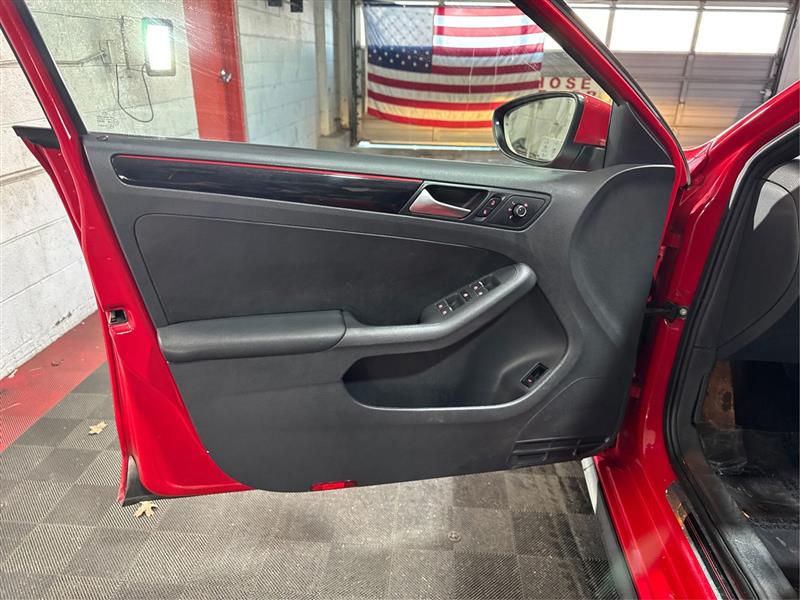 Volkswagen Jetta 2.0T GLI 6A 2017