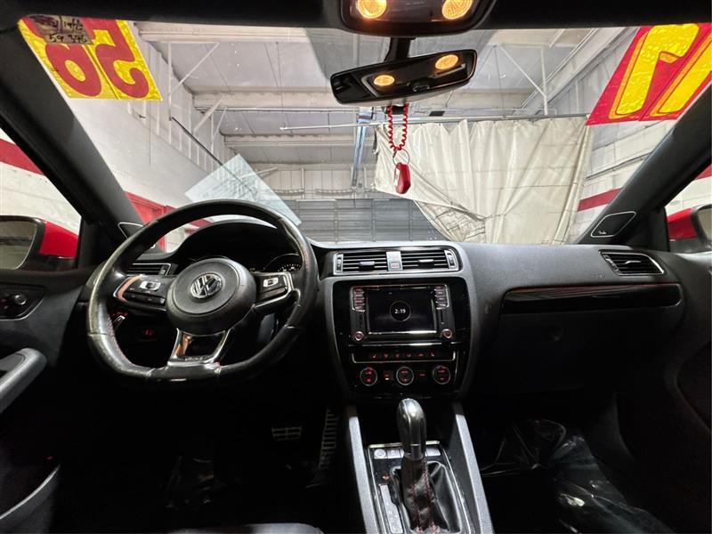 Volkswagen Jetta 2.0T GLI 6A 2017