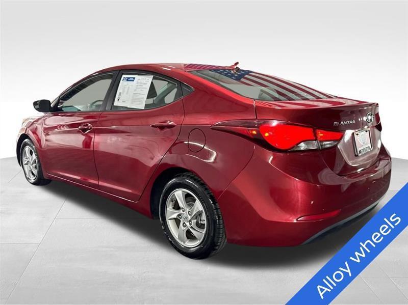 Hyundai Elantra SE 6AT 2015