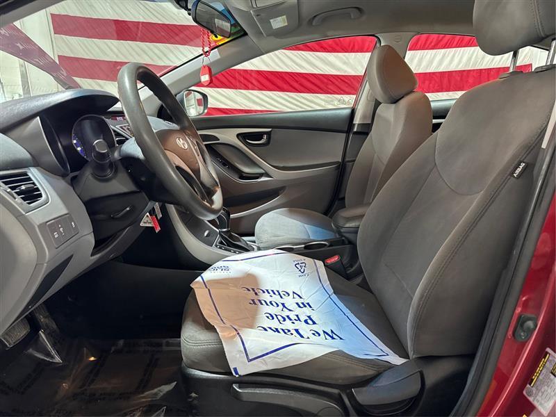 Hyundai Elantra SE 6AT 2015