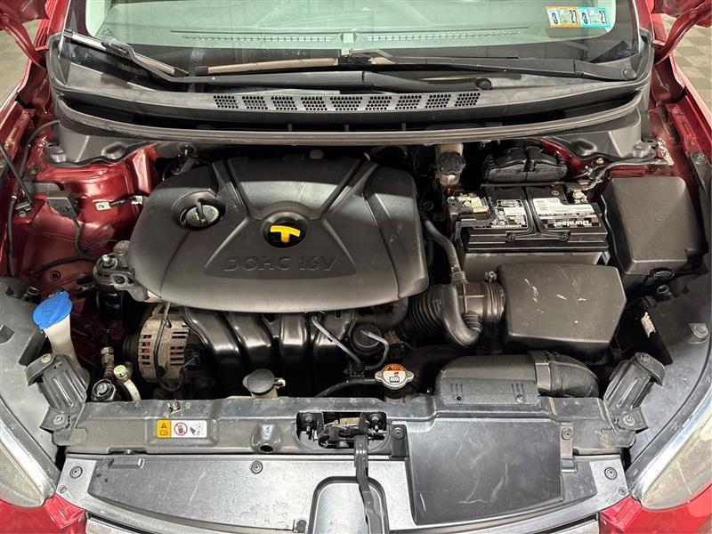 Hyundai Elantra SE 6AT 2015