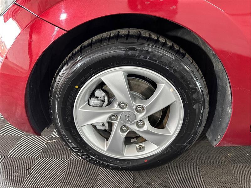 Hyundai Elantra SE 6AT 2015