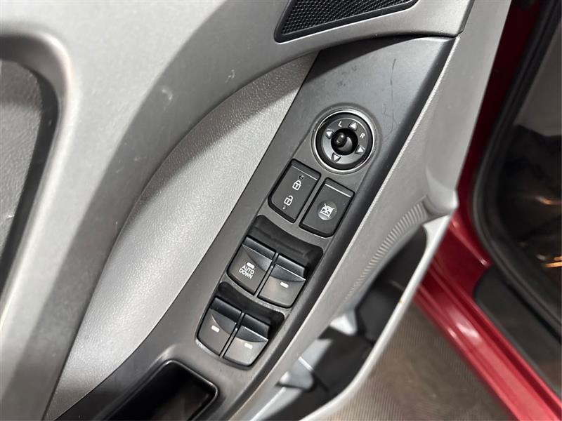 Hyundai Elantra SE 6AT 2015