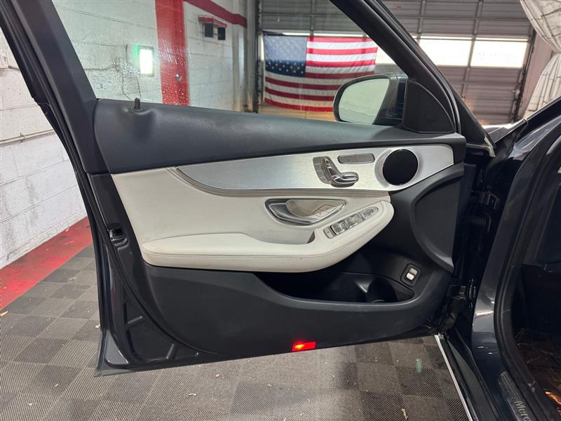 Mercedes-Benz C-Class C300 4MATIC Sedan 2016