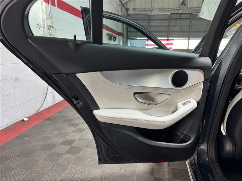 Mercedes-Benz C-Class C300 4MATIC Sedan 2016