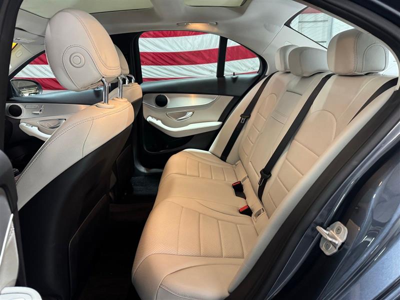 Mercedes-Benz C-Class C300 4MATIC Sedan 2016