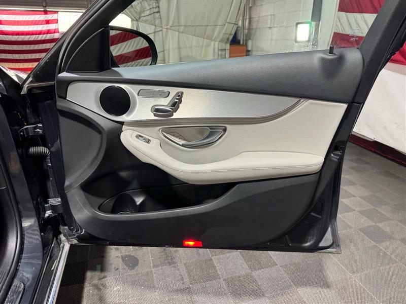 Mercedes-Benz C-Class C300 4MATIC Sedan 2016