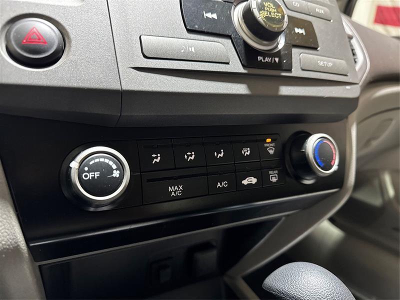 Honda Civic LX Sedan 5-Speed AT 2012