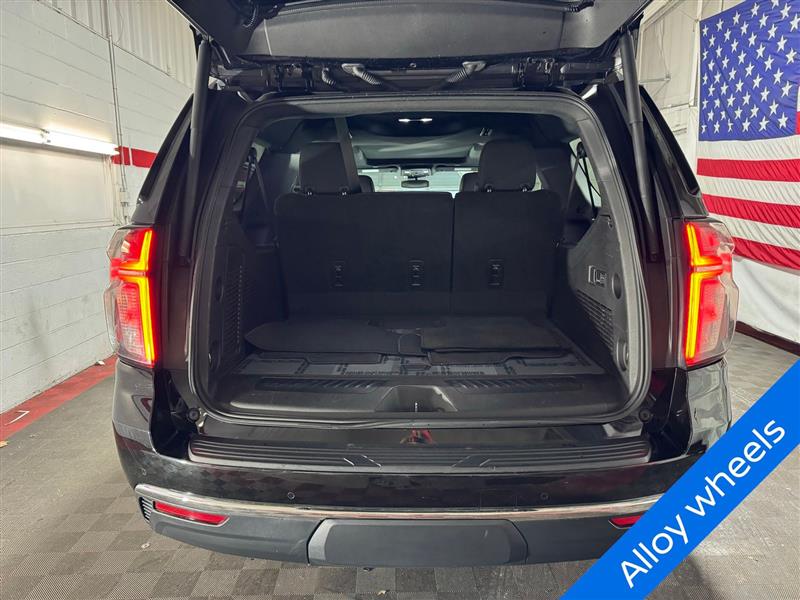 Chevrolet Suburban LT 4WD 2023