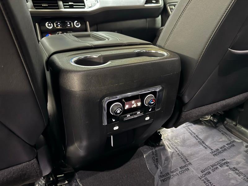 Chevrolet Suburban LT 4WD 2023