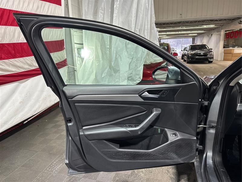 Volkswagen Jetta 1.4T S 8A 2019