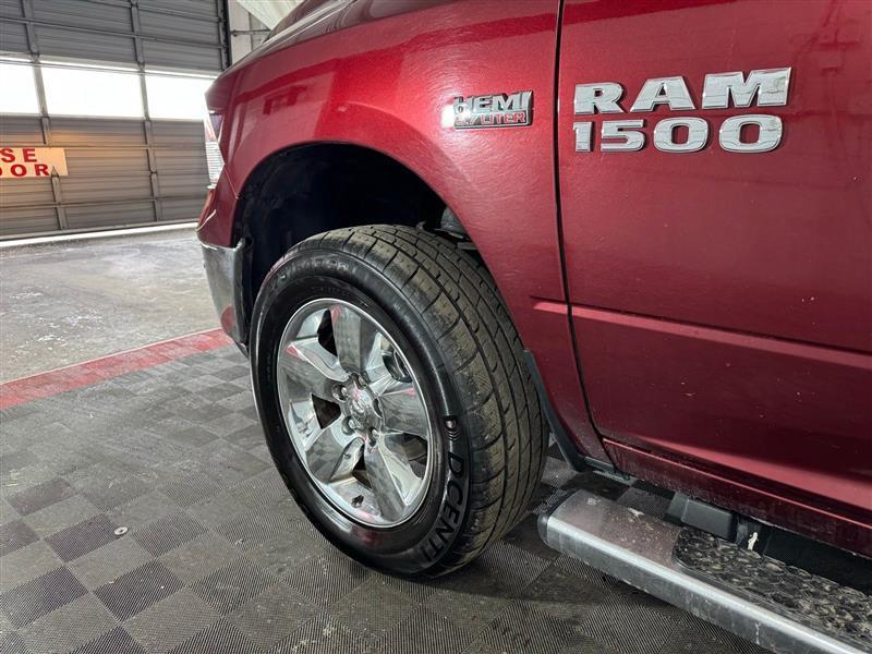 RAM 1500 SLT Crew Cab SWB 4WD 2016
