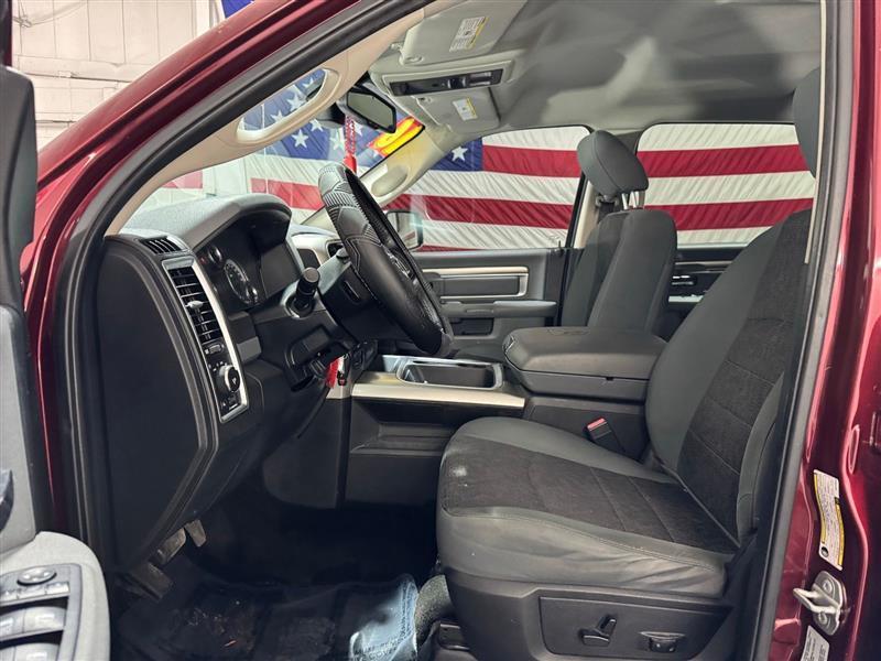 RAM 1500 SLT Crew Cab SWB 4WD 2016