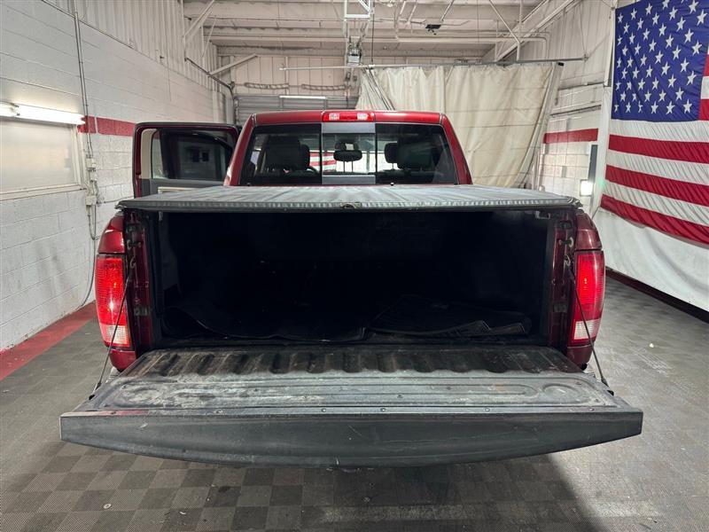 RAM 1500 SLT Crew Cab SWB 4WD 2016