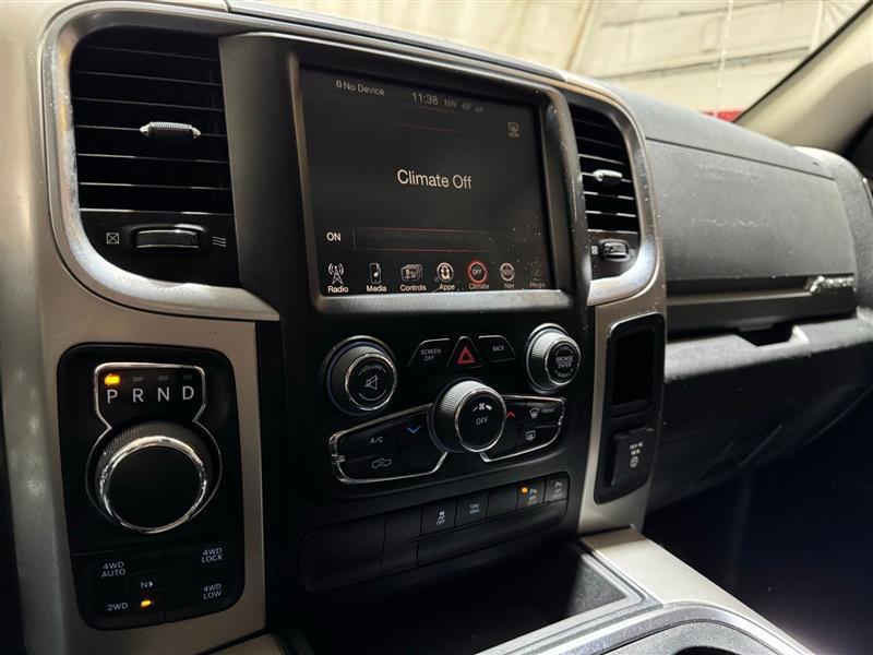 RAM 1500 SLT Crew Cab SWB 4WD 2016