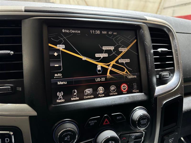 RAM 1500 SLT Crew Cab SWB 4WD 2016