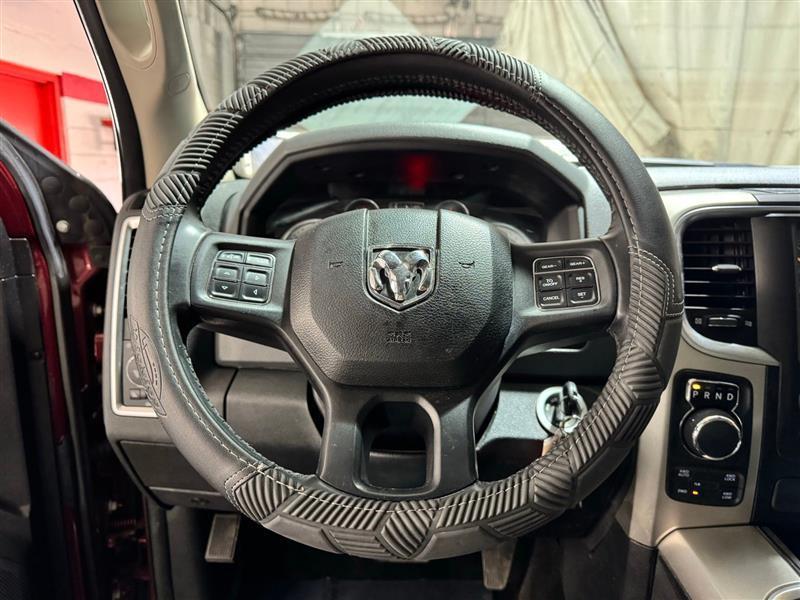 RAM 1500 SLT Crew Cab SWB 4WD 2016