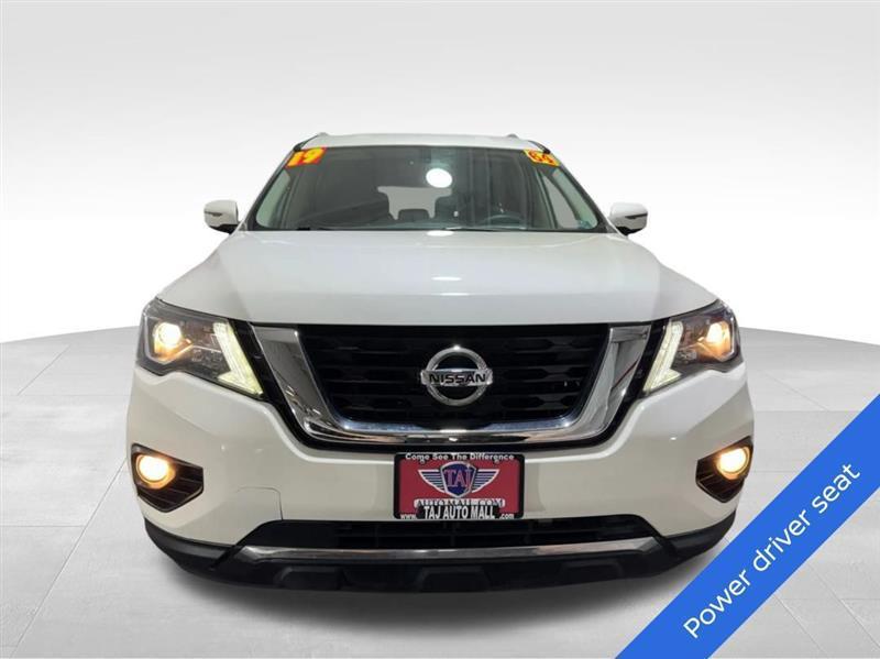 Nissan Pathfinder SV 4WD 2019