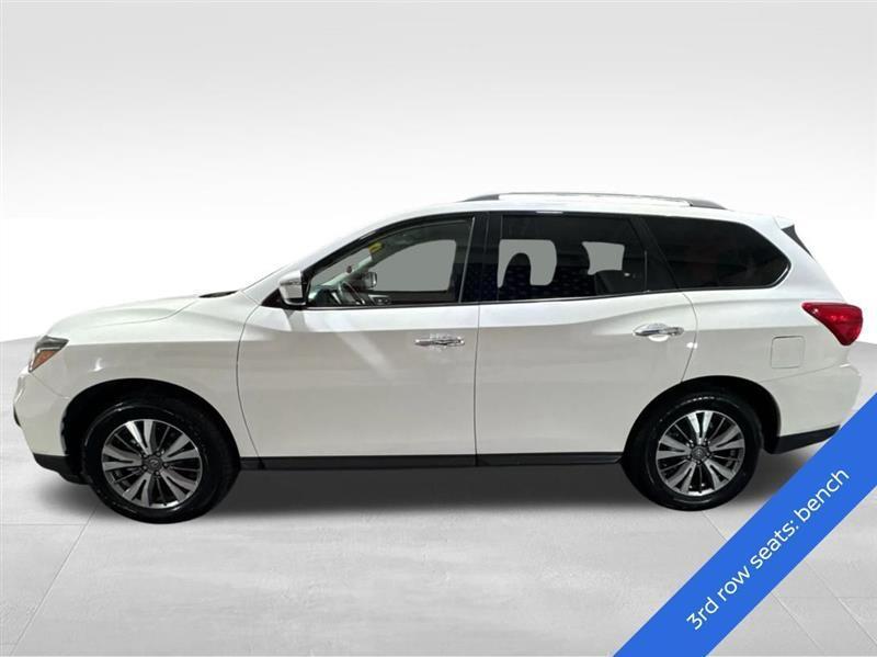 Nissan Pathfinder SV 4WD 2019