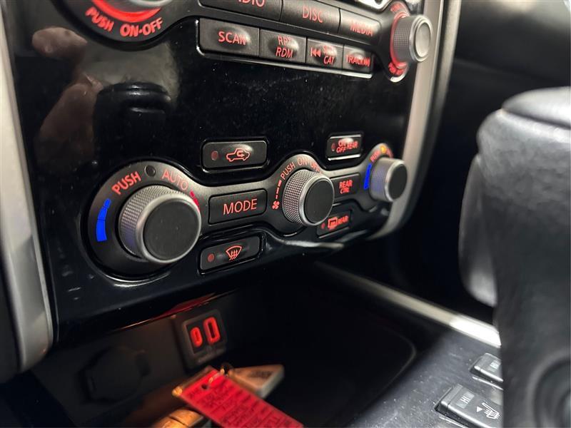 Nissan Pathfinder SV 4WD 2019