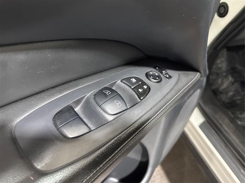 Nissan Pathfinder SV 4WD 2019