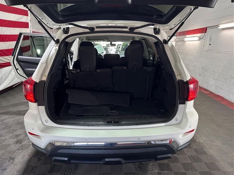 Nissan Pathfinder SV 4WD 2019